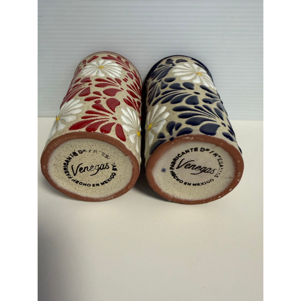 Lot of 2 Venegas Beige Red Blue Floral Ceramic Vases One Size Handmade Mexico - Picture 9 of 11